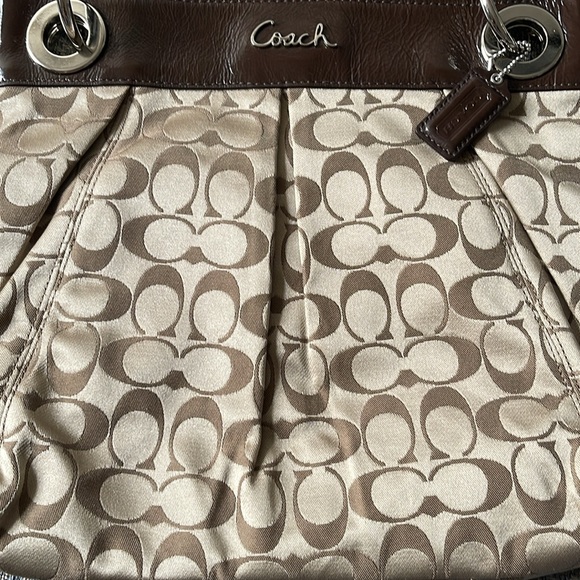 Coach Ashley Sateen Signature C Hobo Purse Brown Tan Hippie - Picture 6 of 16